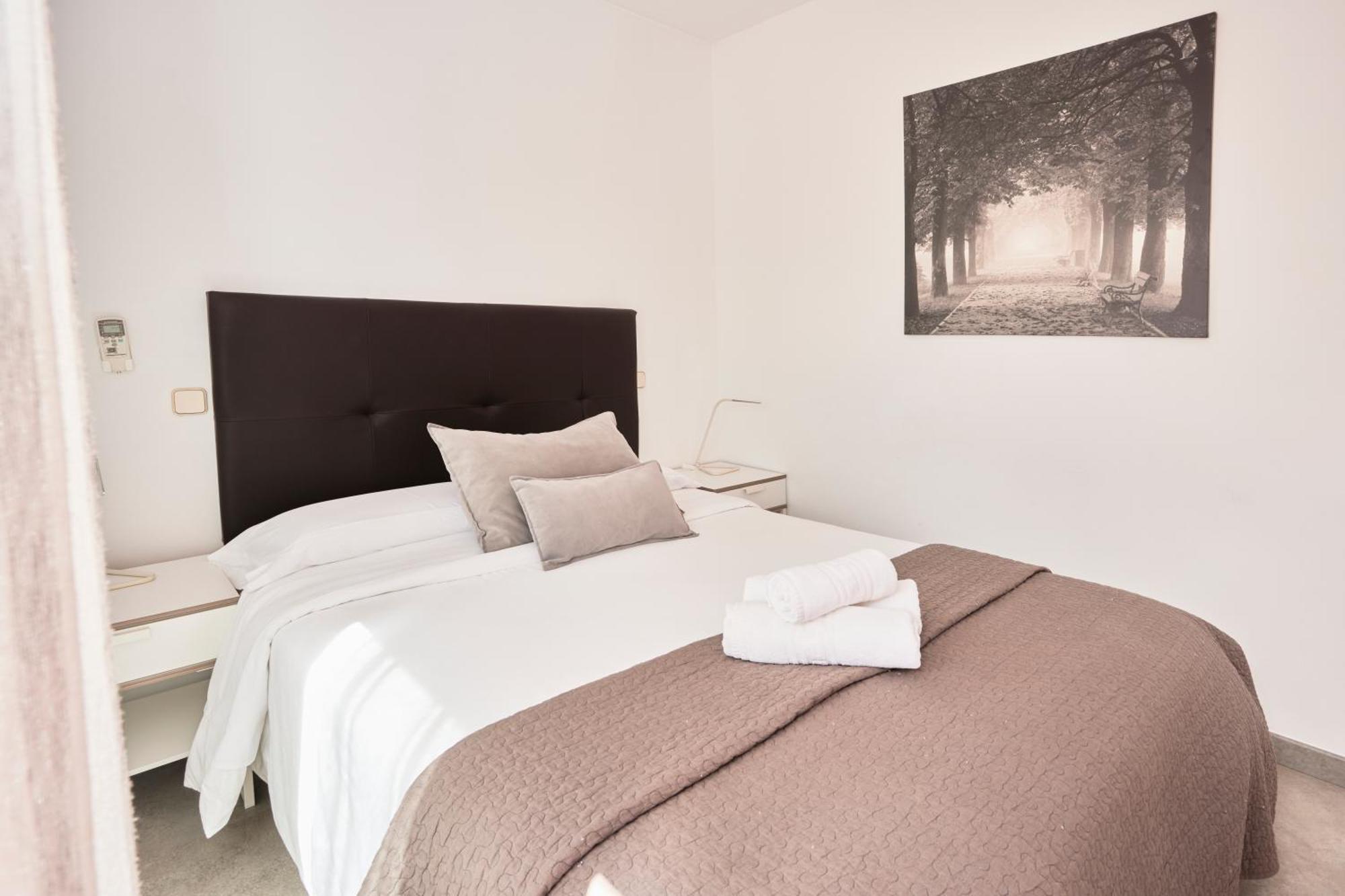 Alojamiento Santa Rosa Madrid Exterior photo