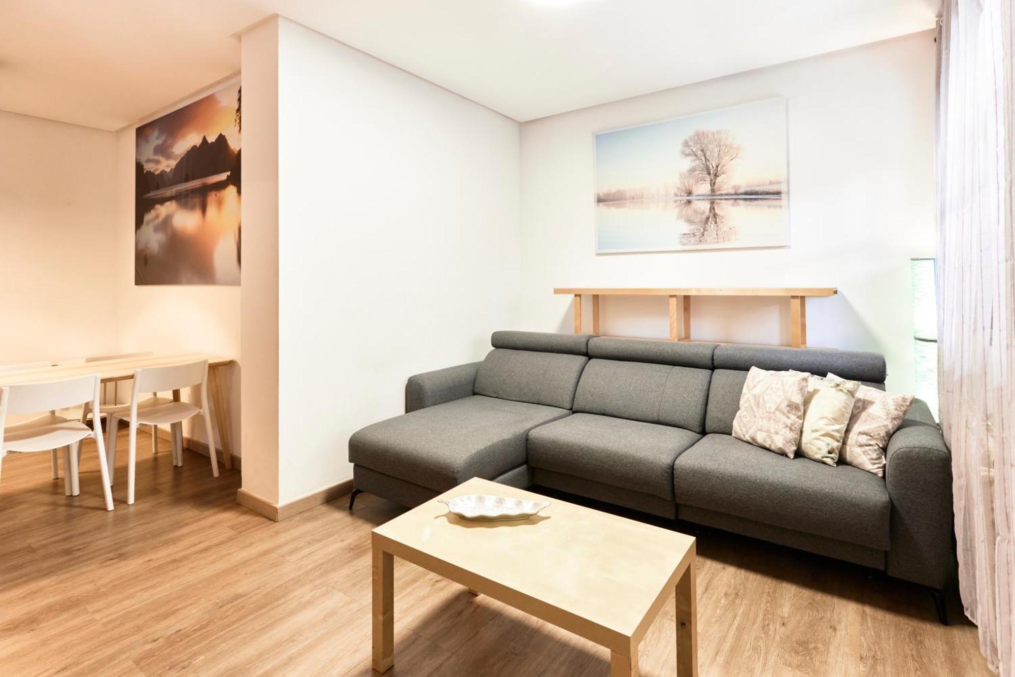 Alojamiento Santa Rosa Madrid Exterior photo